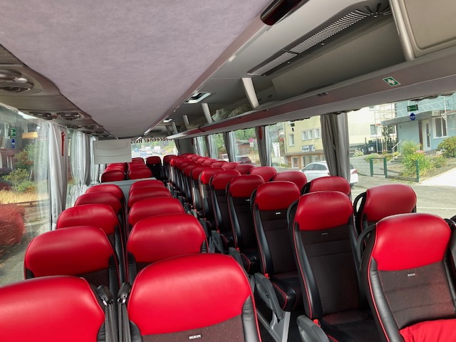 Hillebrenner Reisen Bus innen