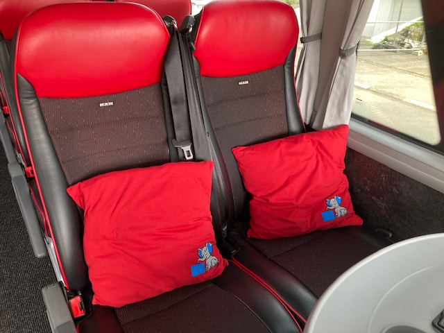 Hillebrenner Reisen Bus Sitze